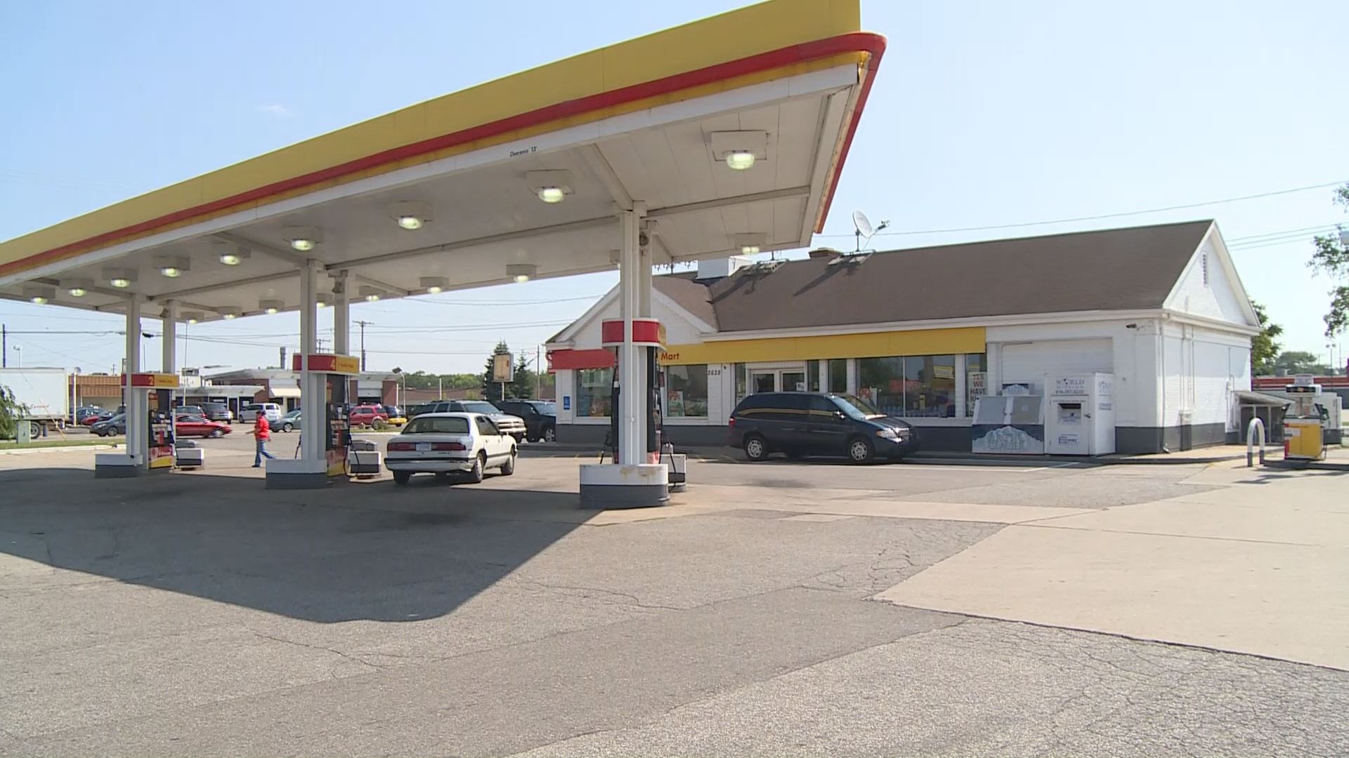 Gas station clerk fires 10 shots at armed robber