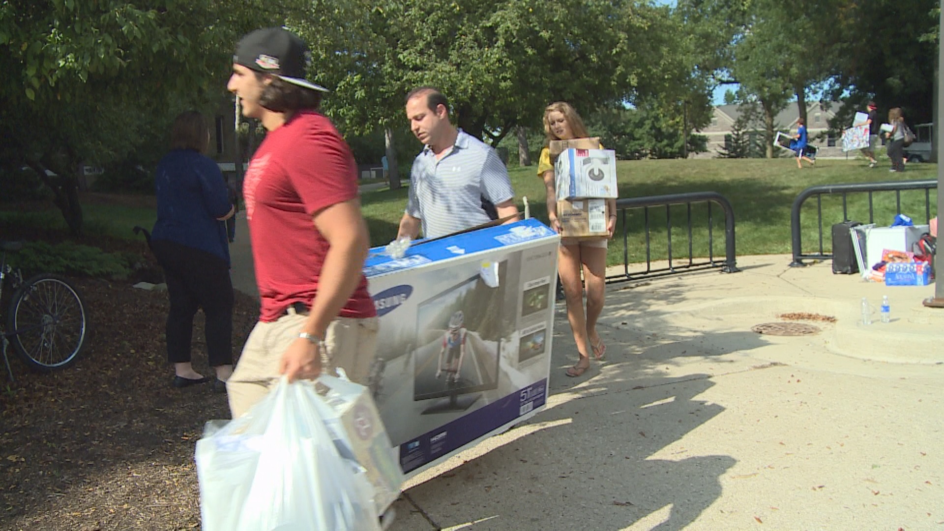 GVSU students return to campus for new school year