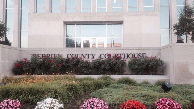 Suspect shot 4 people while handcuffed