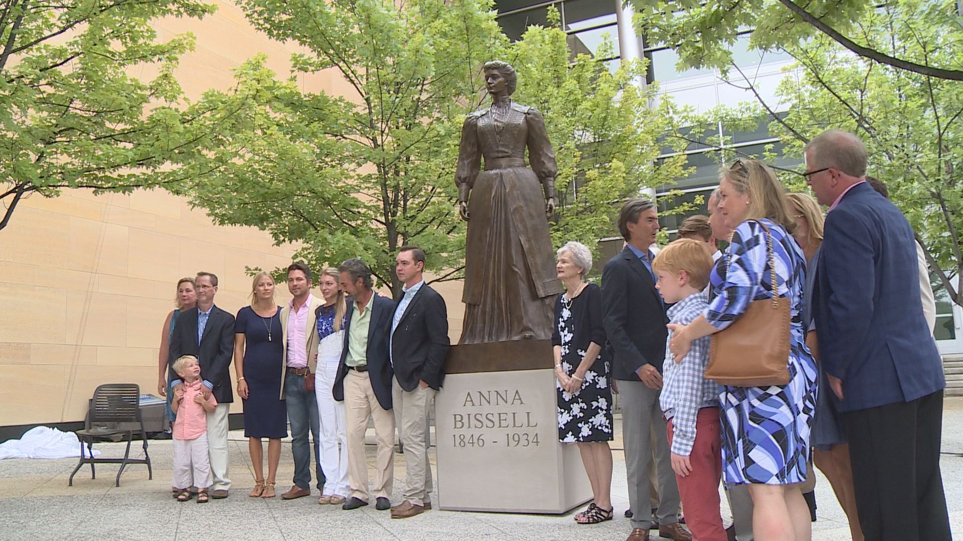 Statue of Anna Bissell dedicated along Grand River | wzzm13.com