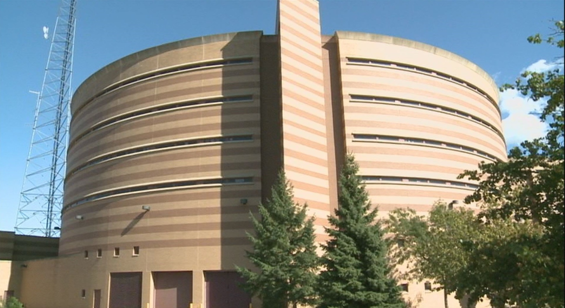 Sparta pharmacist credited for helping jail 3 Chicagoarea men on fraud