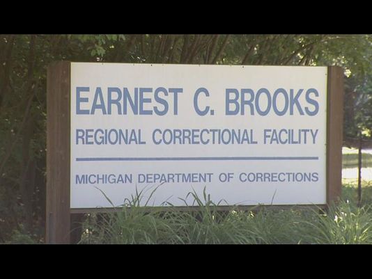 Muskegon warden escorted from prison, under investigation | wzzm13.com