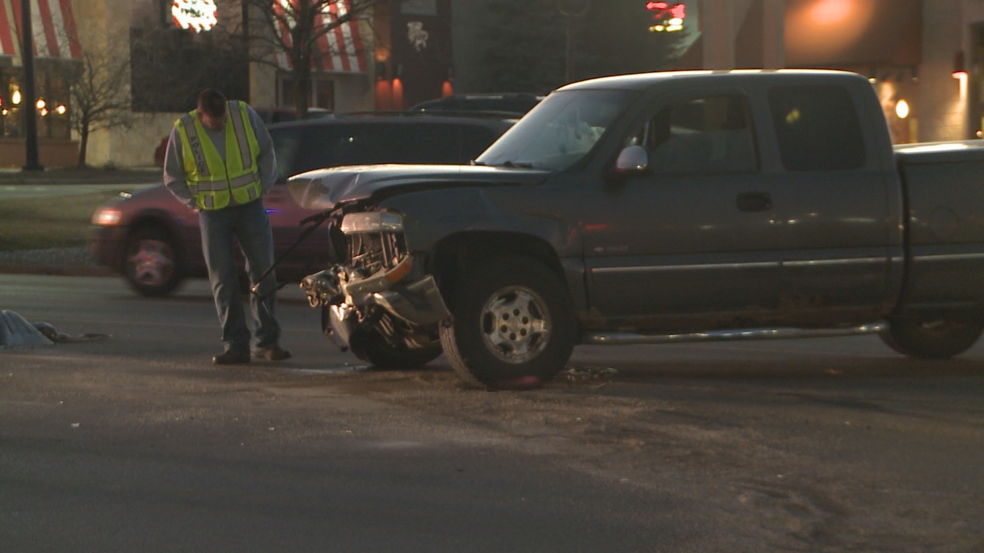 Traffic: Two car crash temporarily closes Alpine Ave in Walker | wzzm13.com